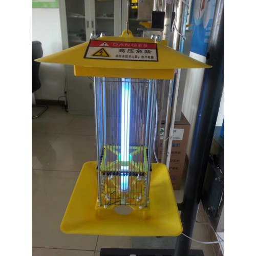 太陽(yáng)能自動(dòng)清蟲殺蟲燈路燈一體燈廠家直銷