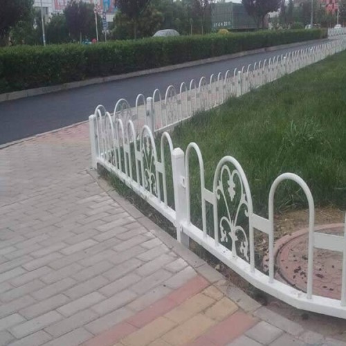 草坪護(hù)欄價(jià)格—河北盾甲廠家定制