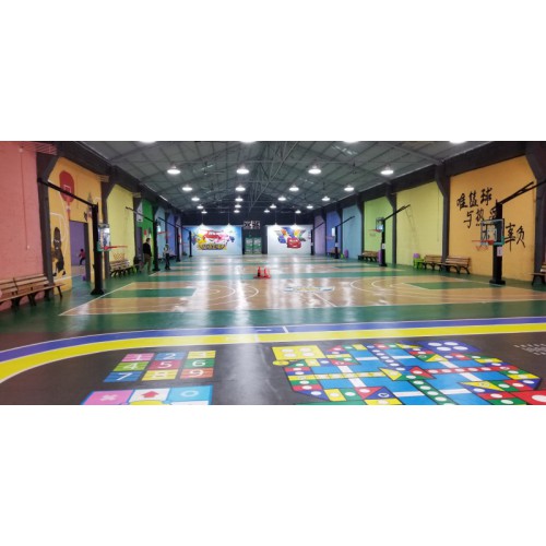 學(xué)校運(yùn)動(dòng)地膠的優(yōu)點(diǎn)