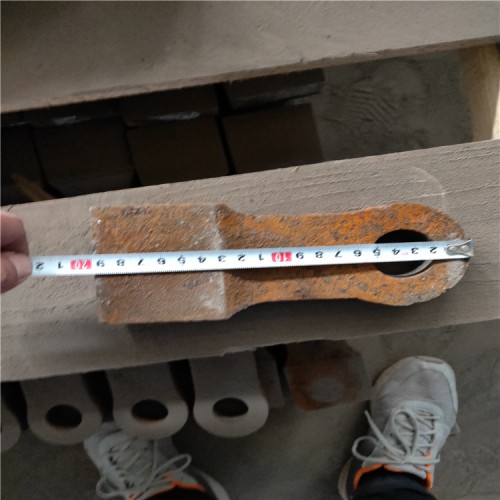 耐磨合金錘頭、耐沖擊甩錘高錳鋼加合金錘頭、大甩錘破碎機(jī)配件