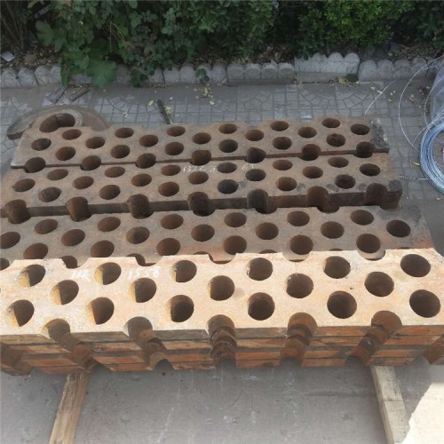 【專業生產耐磨錘頭篦條加厚篩板旭曉錘式破碎機配件】價格_廠家