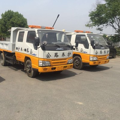 雙排公路養護車