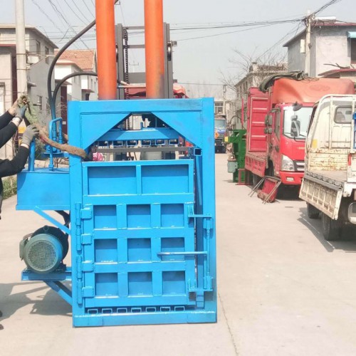 編織袋打包機(jī)多少錢 半自動打包機(jī)多少錢