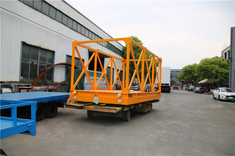 4電動(dòng)平板車(chē)