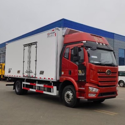 解放J6L尊享版6.8米冷藏車(國(guó)六)