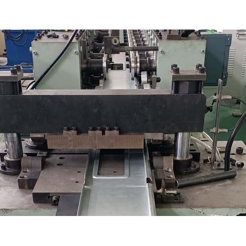 出口型配電箱生產設備